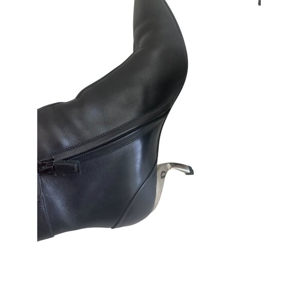 ROGER VIVIER Black Leather Zip Curved Horn Heels Boots Size 36.5  / 6.5 - Picture 9 of 16